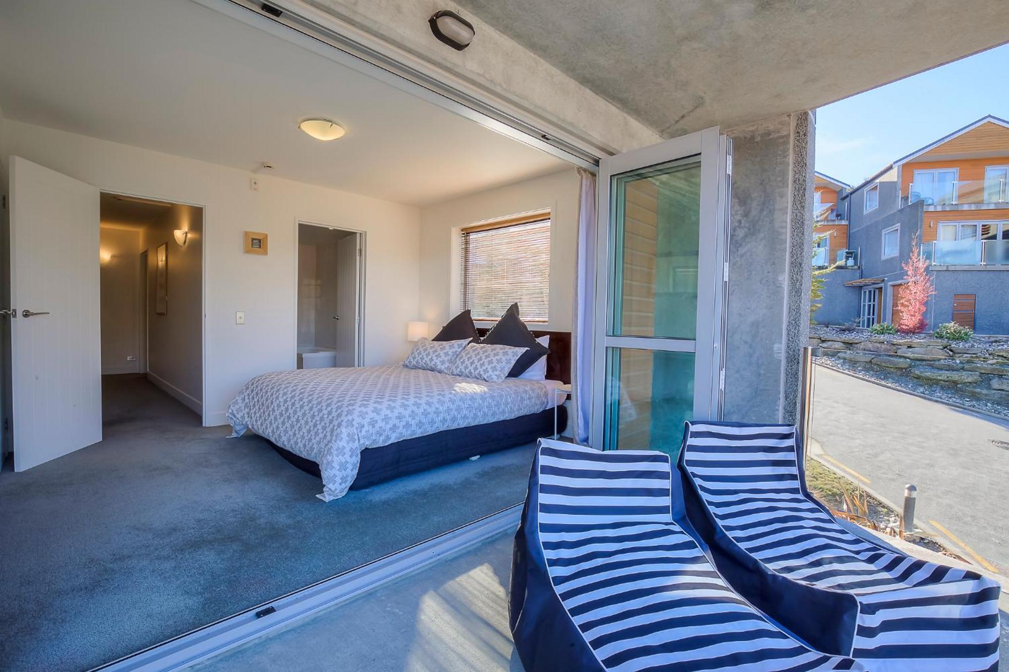 Alpine Vista - Queenstown Holiday Home Exterior foto