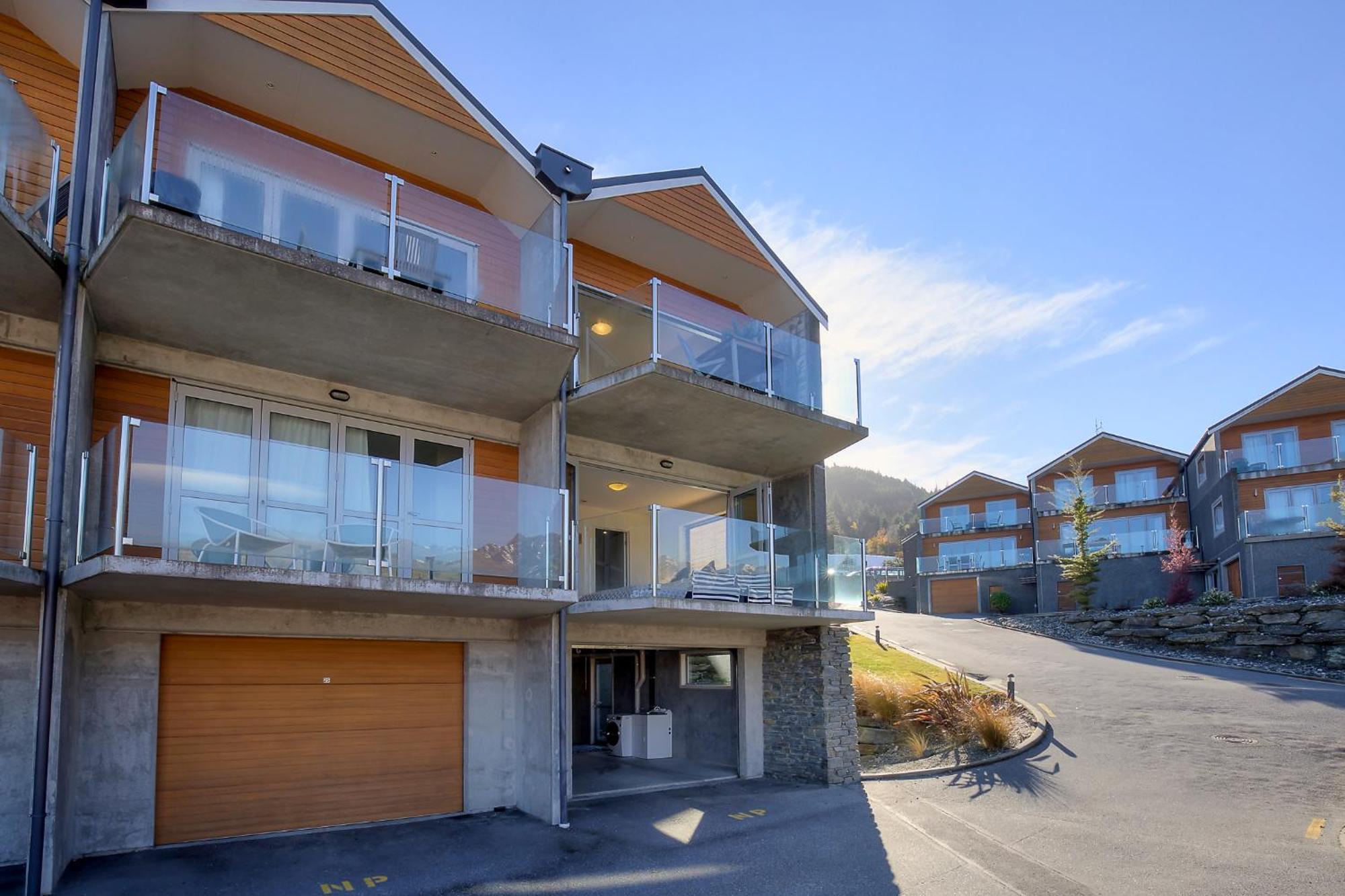 Alpine Vista - Queenstown Holiday Home Exterior foto